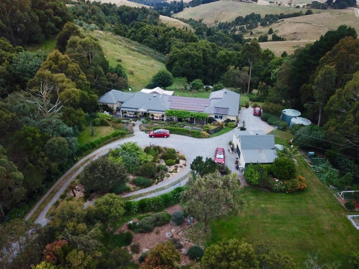 Llarrinda Bed & Breakfast Foster Bagian luar foto