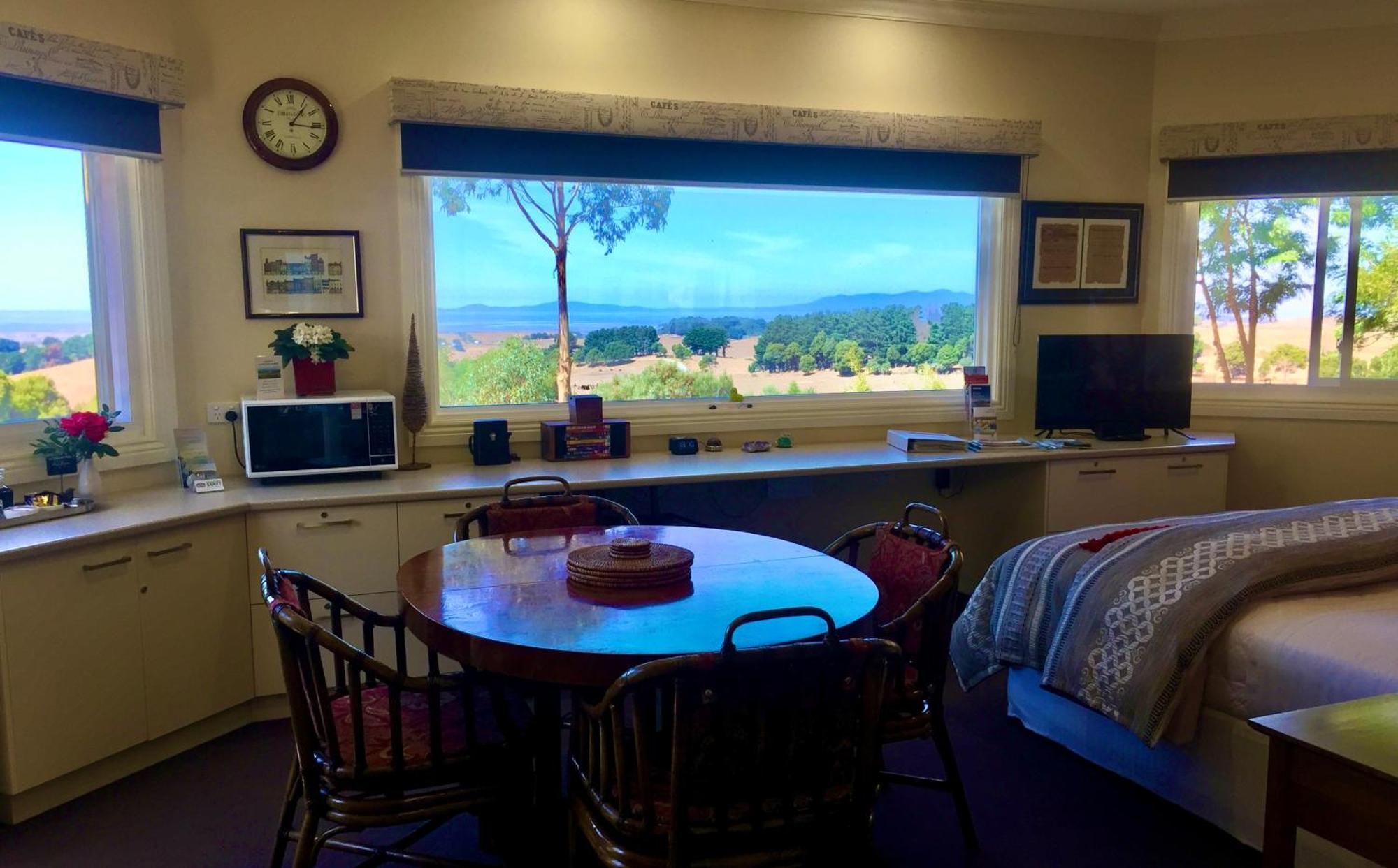 Llarrinda Bed & Breakfast Foster Bagian luar foto