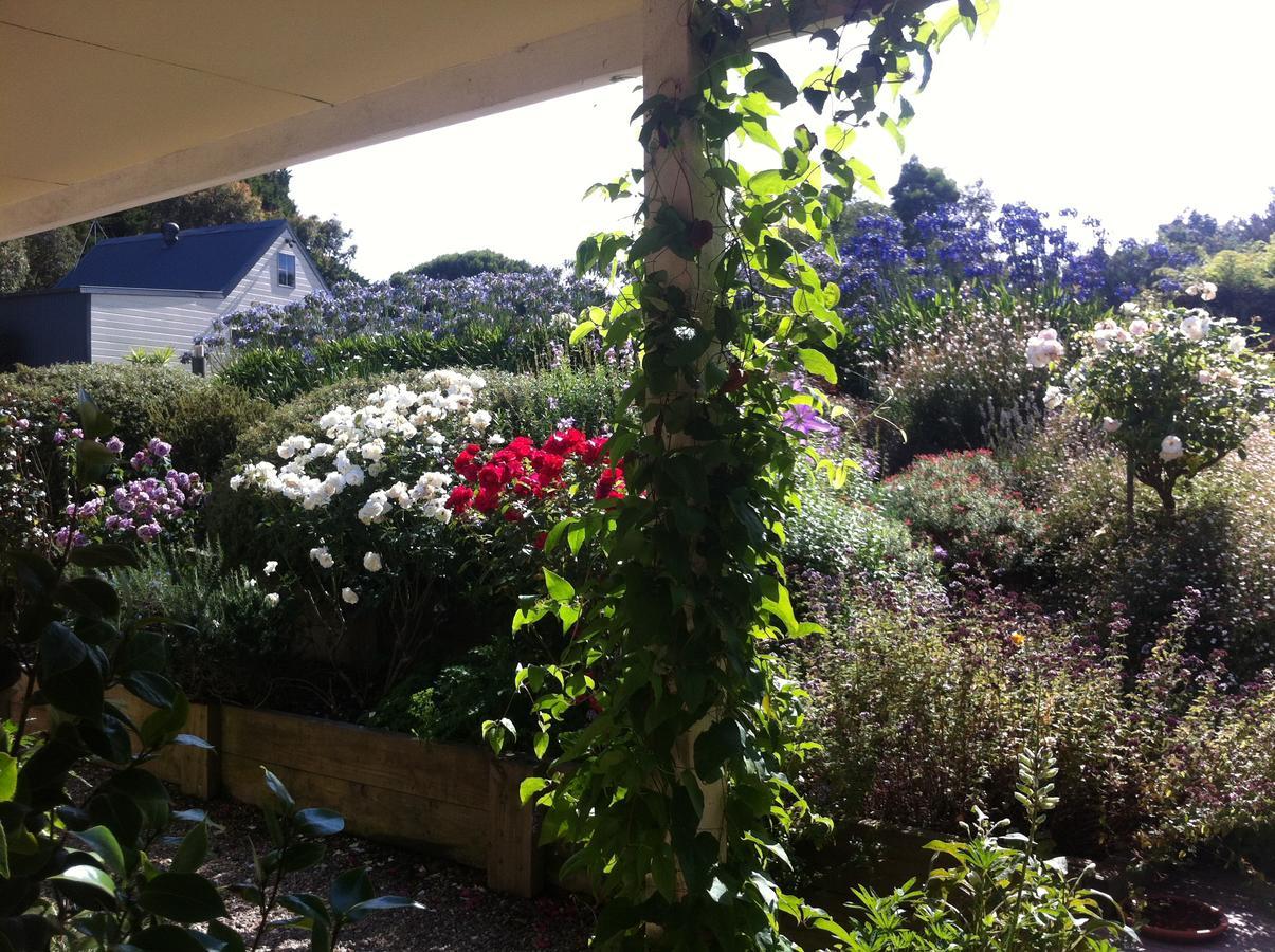 Llarrinda Bed & Breakfast Foster Bagian luar foto
