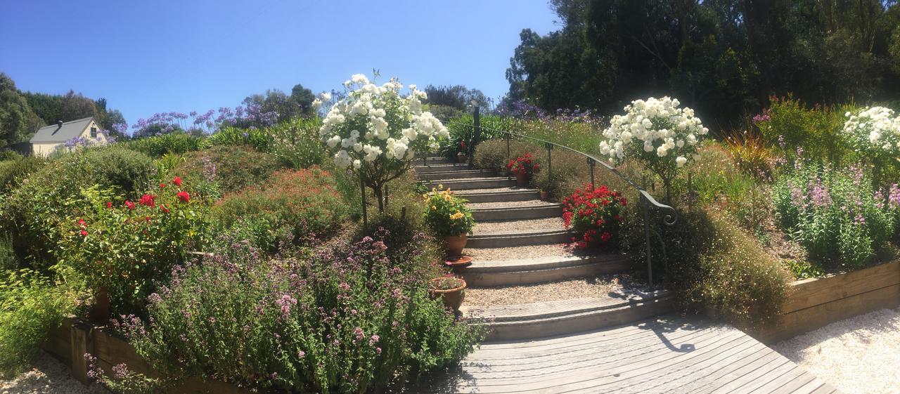 Llarrinda Bed & Breakfast Foster Bagian luar foto