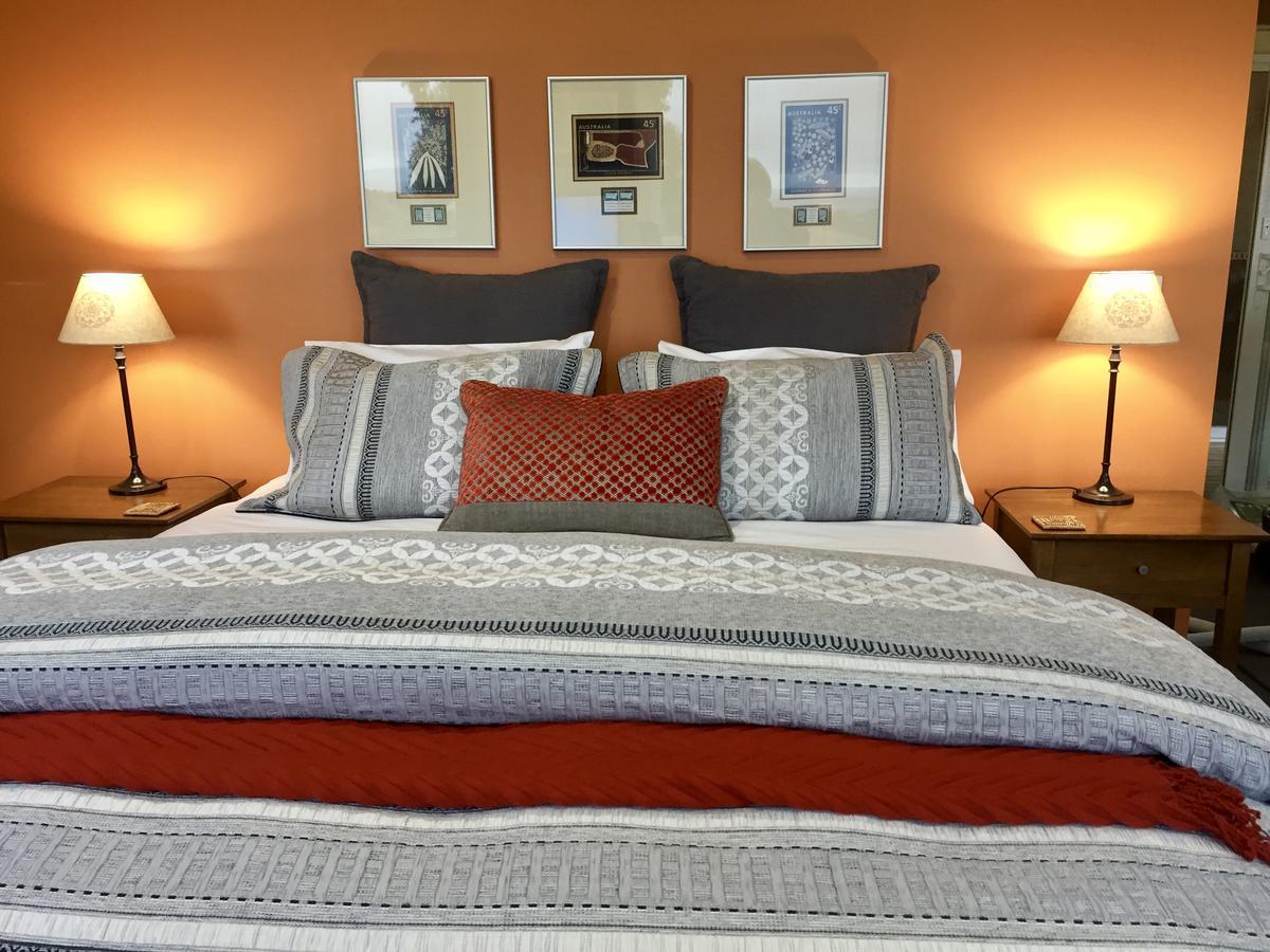 Llarrinda Bed & Breakfast Foster Bagian luar foto